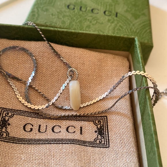 Gucci Necklace with mother of pearl pendant in 925 sterling silver - Picture 8 of 10